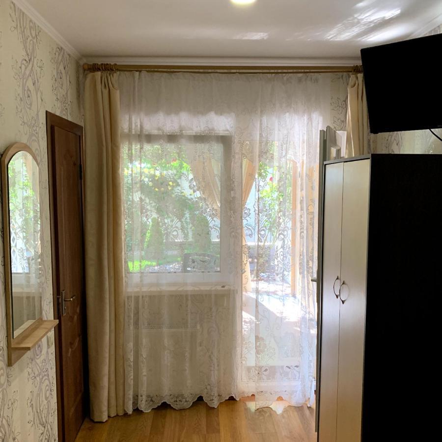 Guest House Santin Chornomorsk Exterior foto
