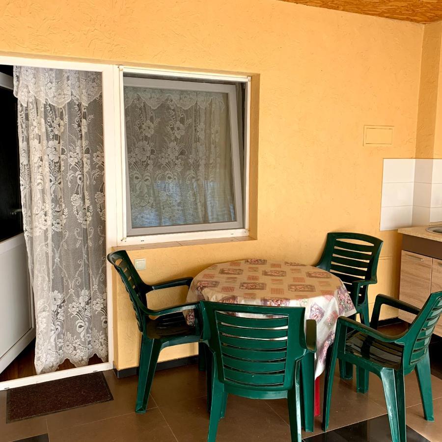 Guest House Santin Chornomorsk Exterior foto
