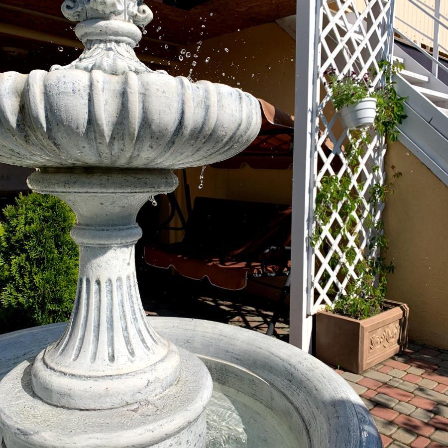 Guest House Santin Chornomorsk Exterior foto