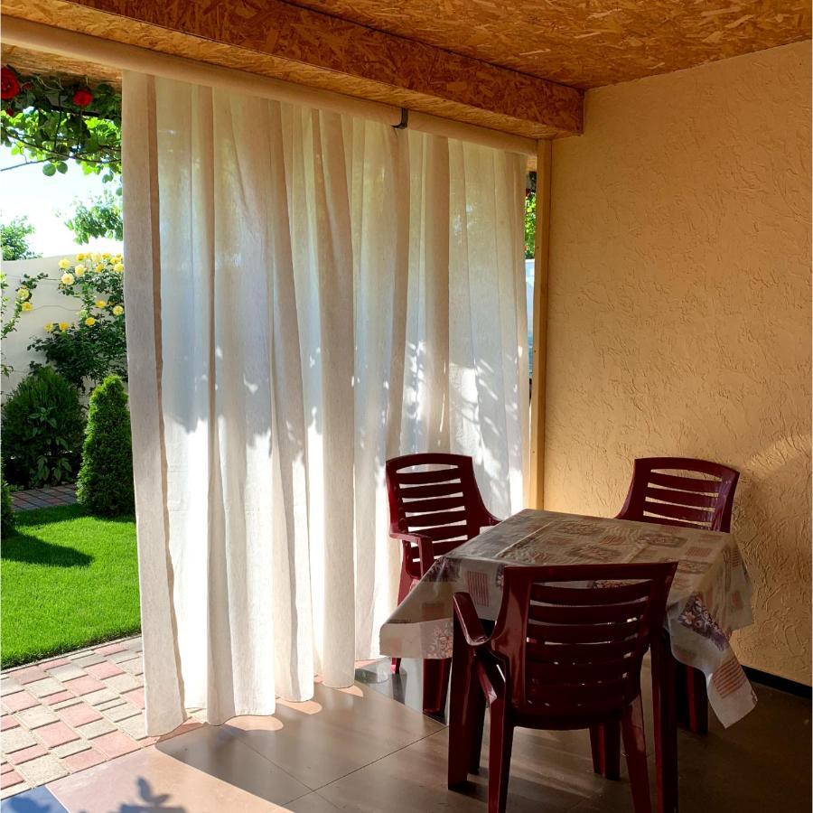 Guest House Santin Chornomorsk Exterior foto