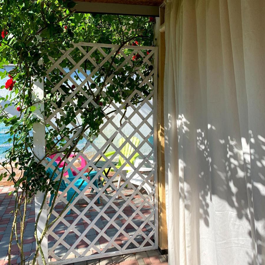 Guest House Santin Chornomorsk Exterior foto